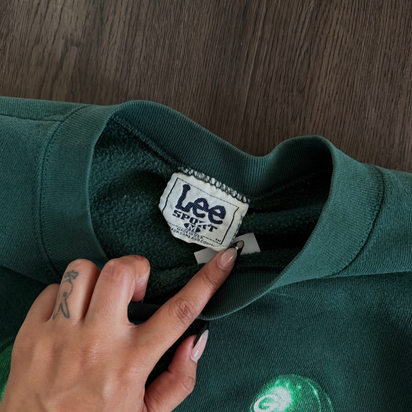 Size Medium GreenBay Packers Crew Neck