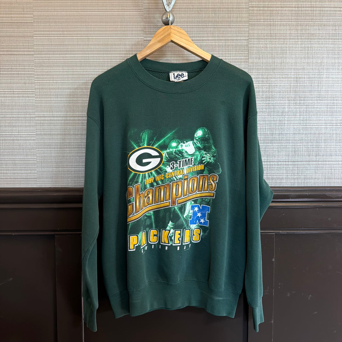 Size Medium GreenBay Packers CrewNeck