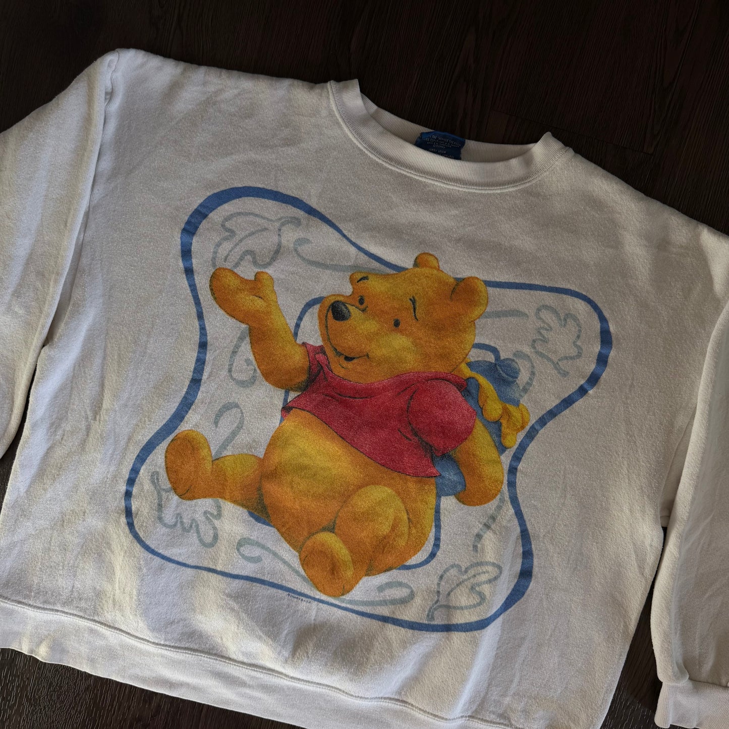Size Large ( boxy ) 1990s Pooh Crewneck