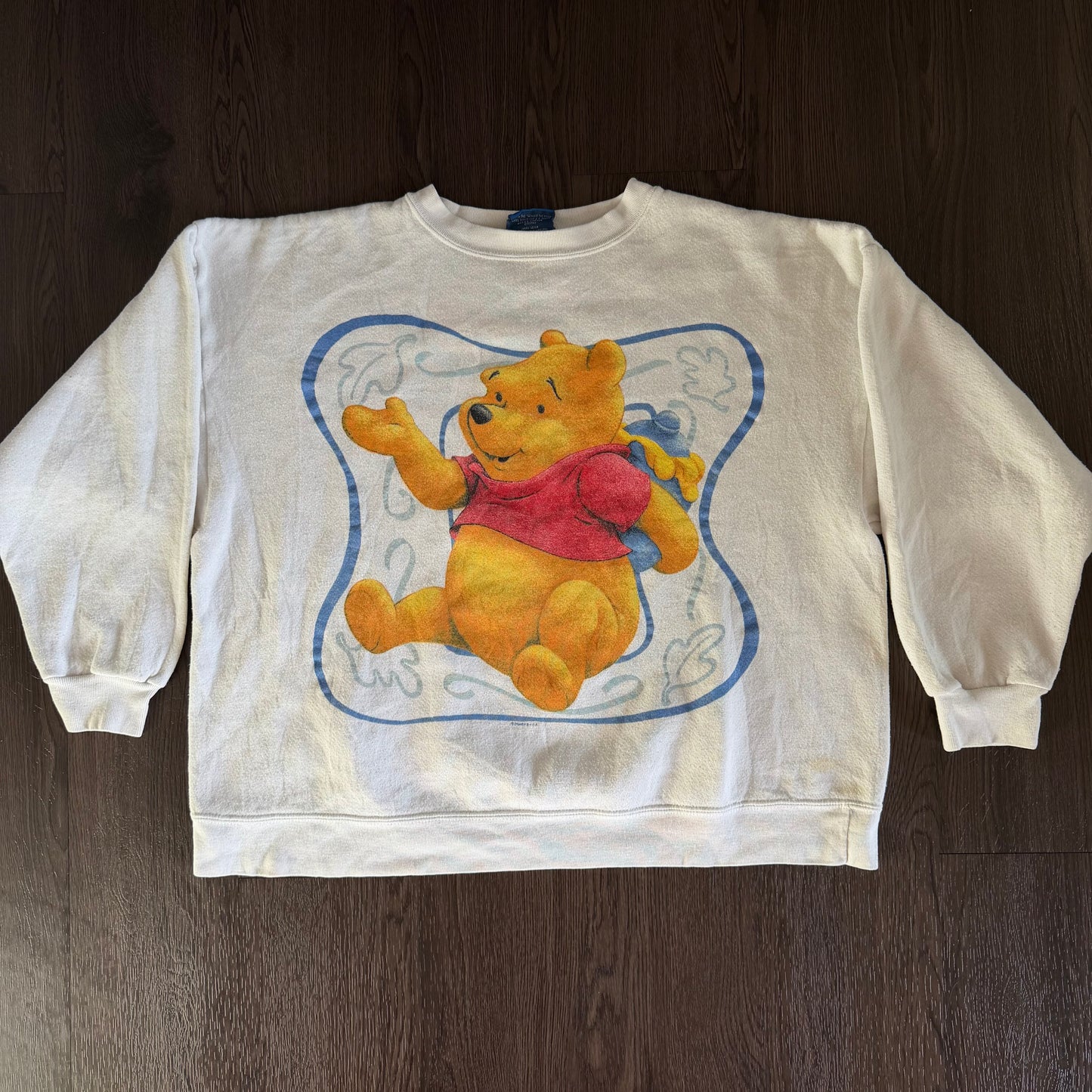 Size Large ( boxy ) 1990s Pooh Crewneck
