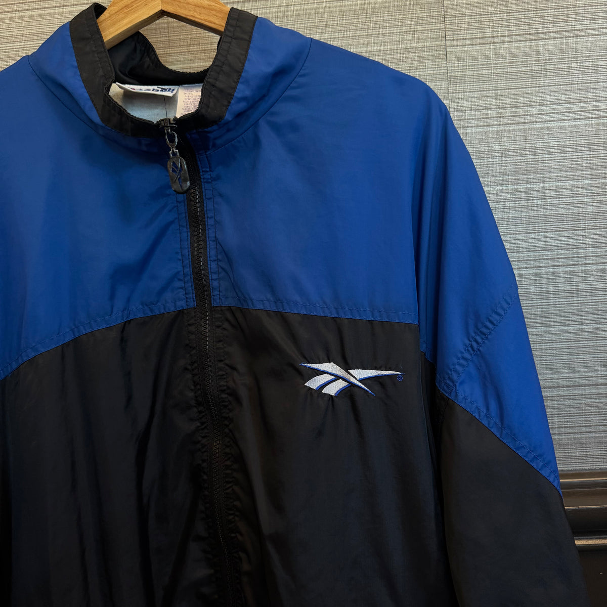 Size Large VTG Reebok Windbreaker
