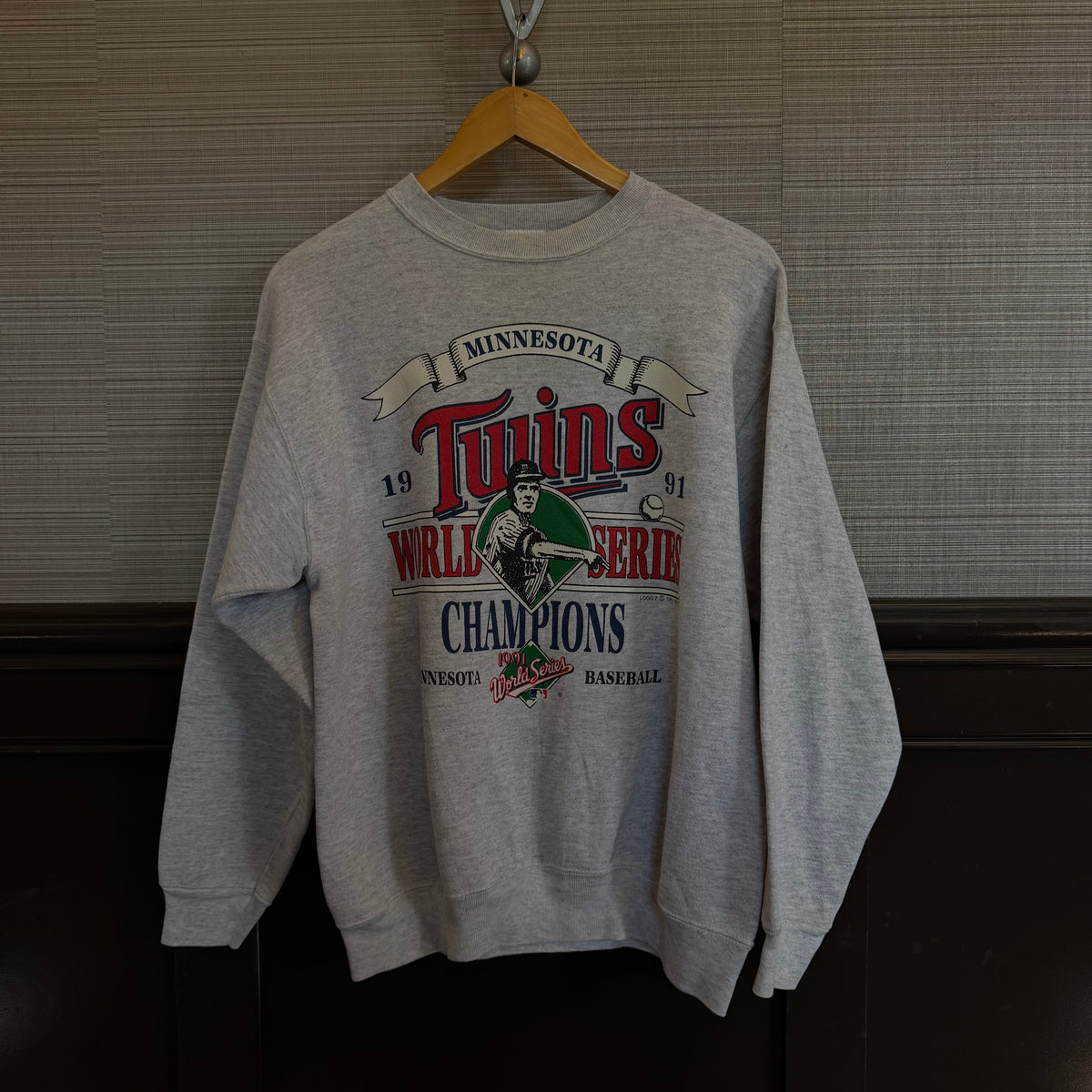 Size Large Twins 1991 CrewNeck