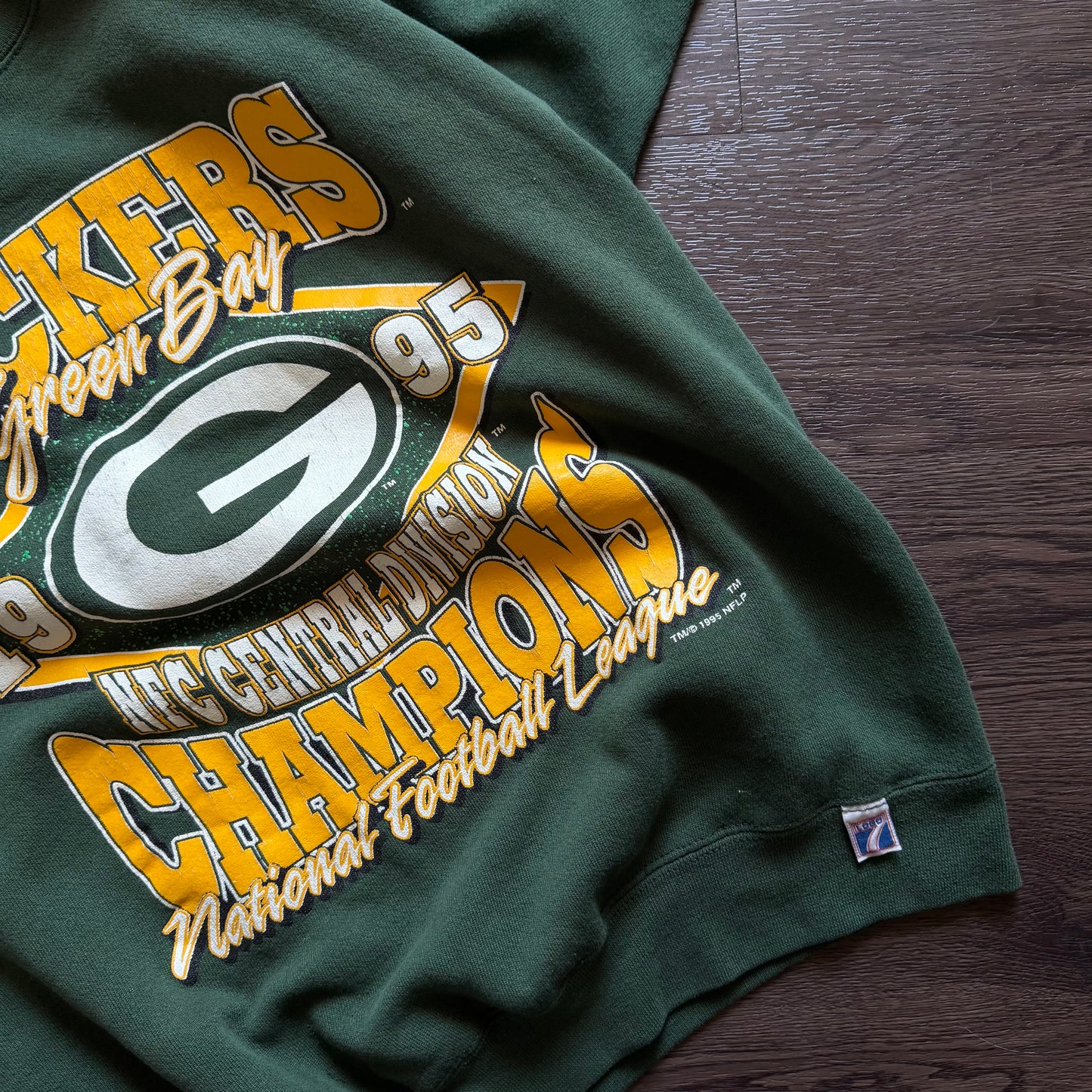 Size Medium 1995 GreenBay Packers Crewneck