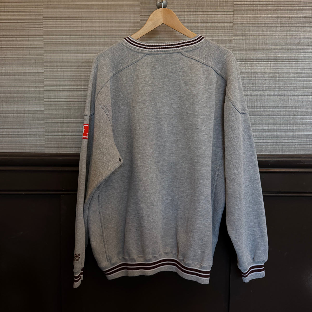 Size XL Cleveland Browns Sweater