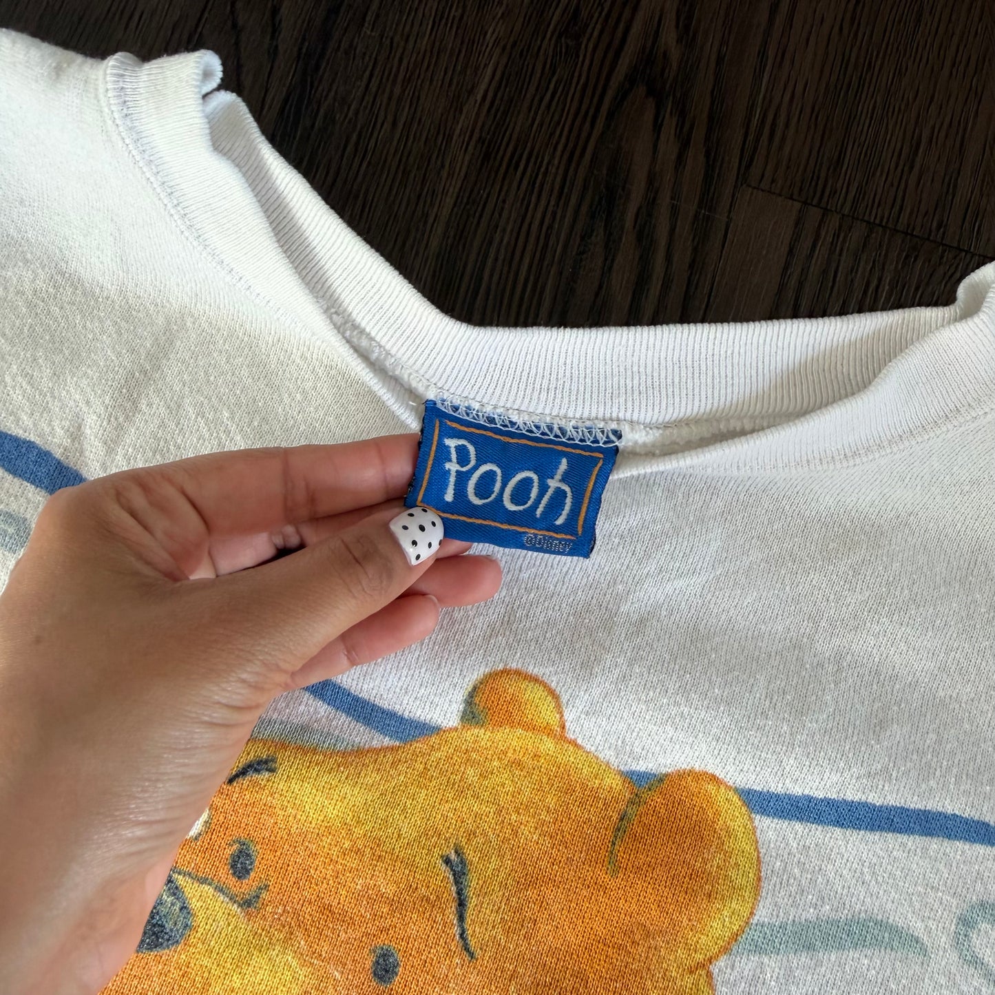 Size Large ( boxy ) 1990s Pooh Crewneck