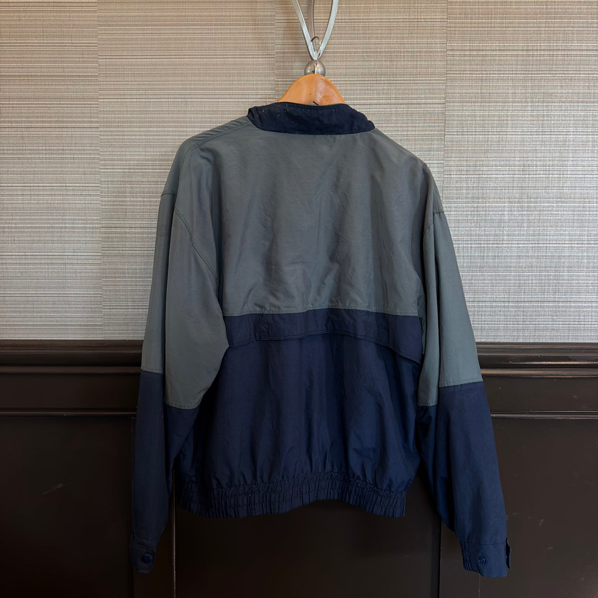Size Medium Windbreaker