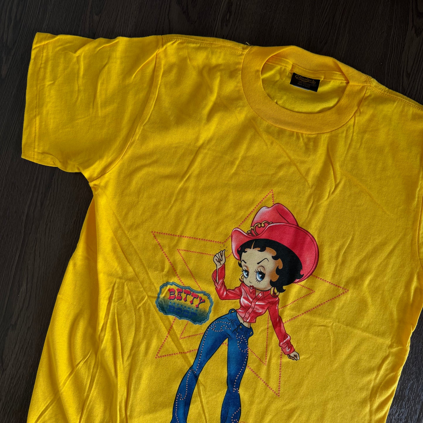 Size Medium RARE 2001 Betty Boop Tee