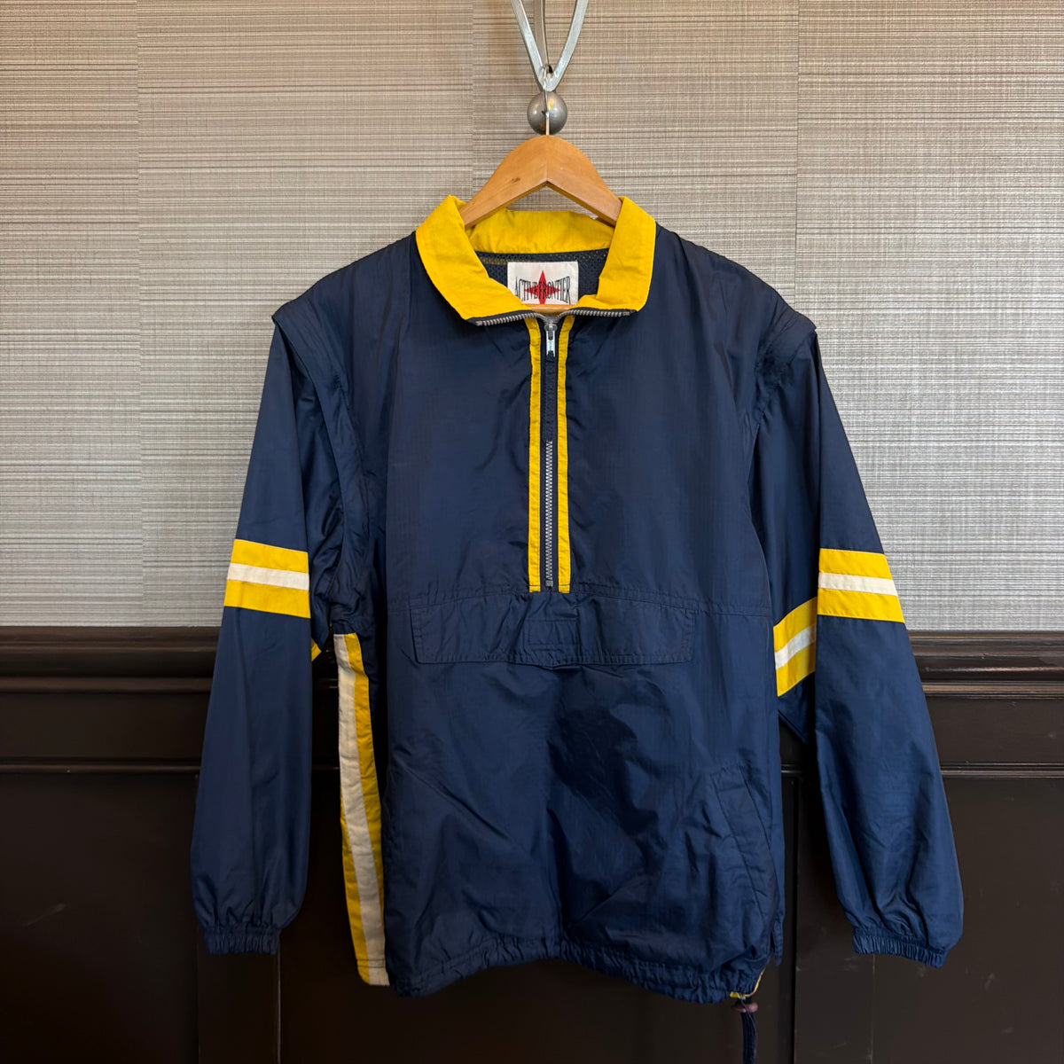 Size Small/Medium Windbreaker