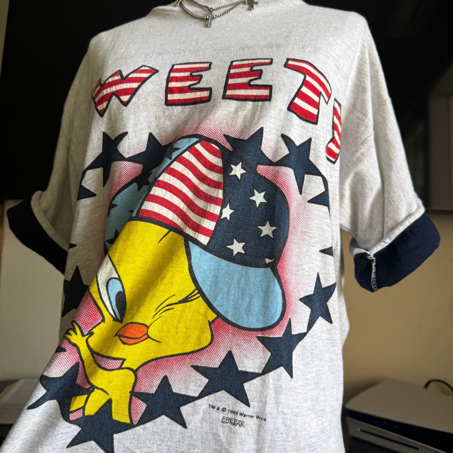 Size Large VTG 1995 Tweety Bird Shirt
