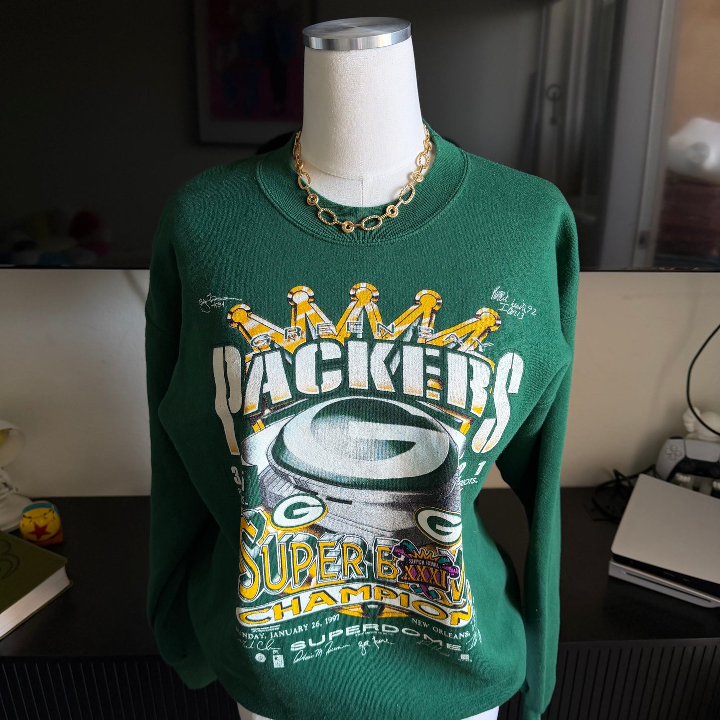Size Large 1997 GreenBay Packers Crewneck