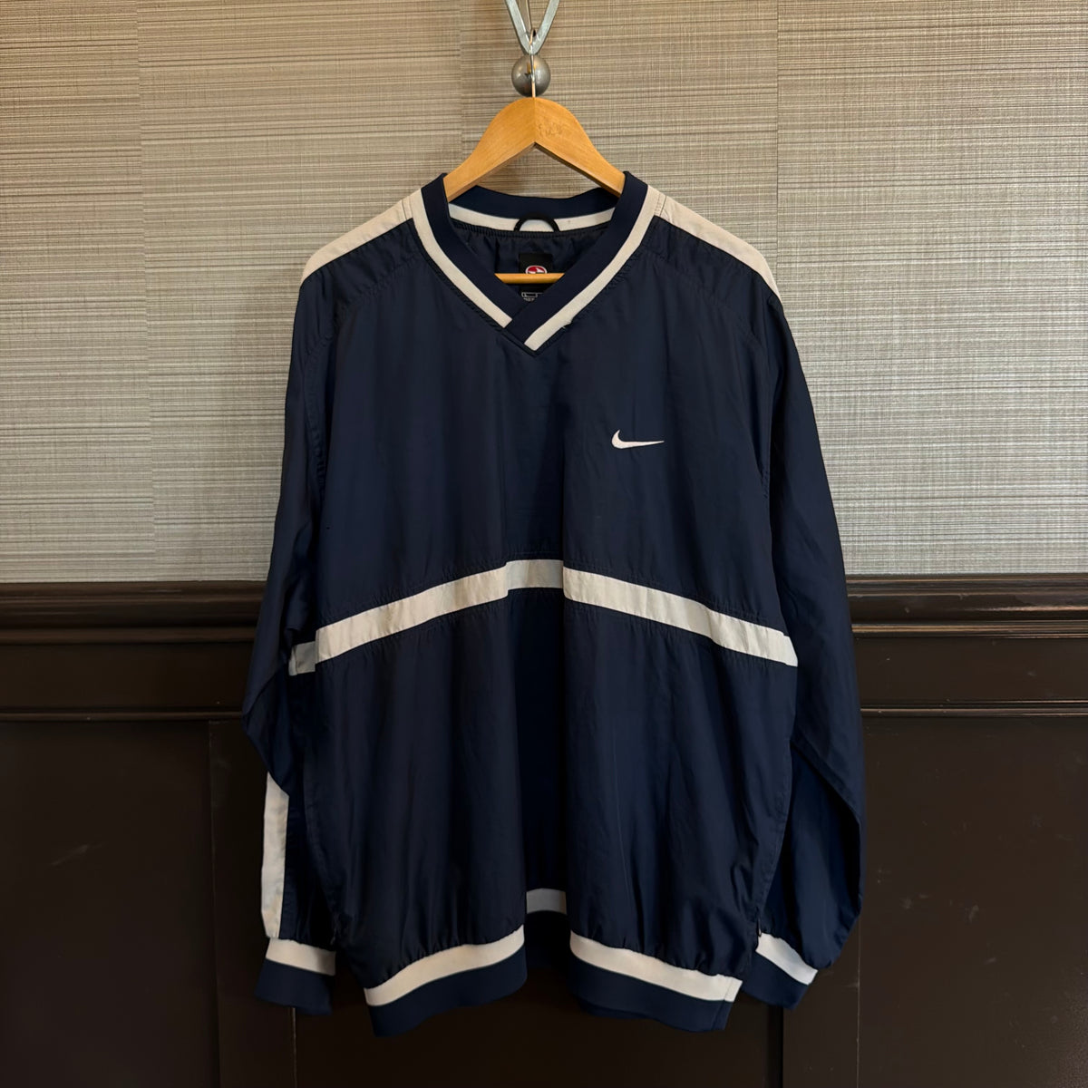 Size Large Nike Windbreaker