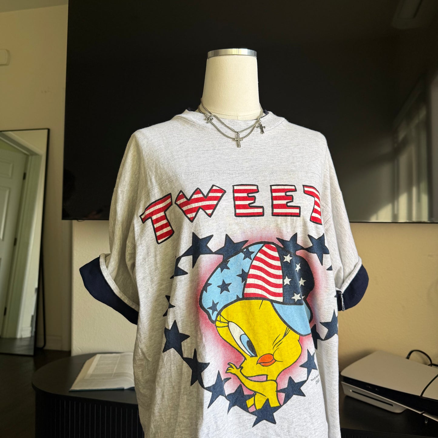 Size Large VTG 1995 Tweety Bird Shirt