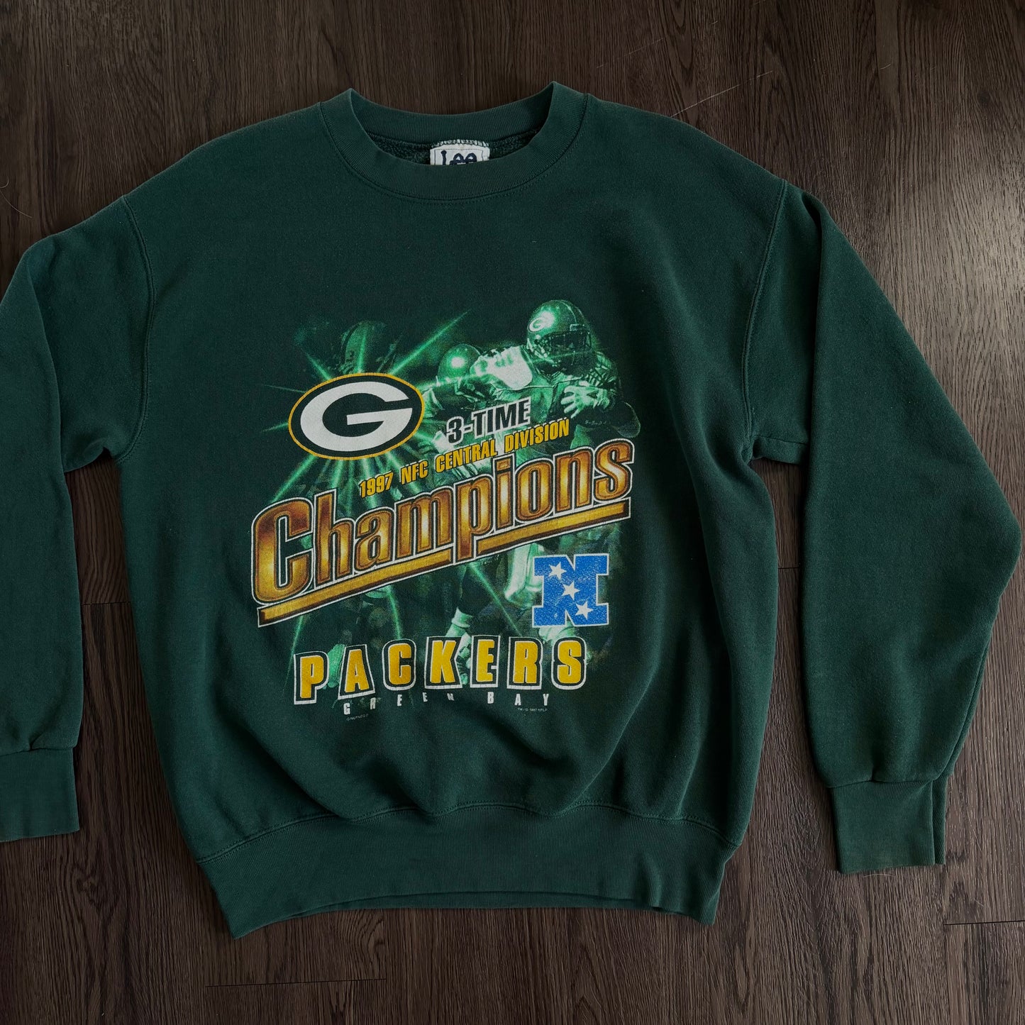 Size Medium GreenBay Packers Crew Neck
